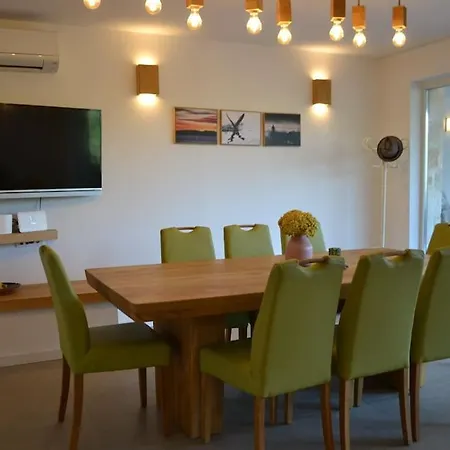 Дом отдыха In - Island Hvar Svirce
